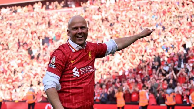 1745855633659062295.jpg arne slot.jpg